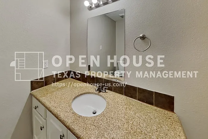 905 Freshwood Ct — Photo 19