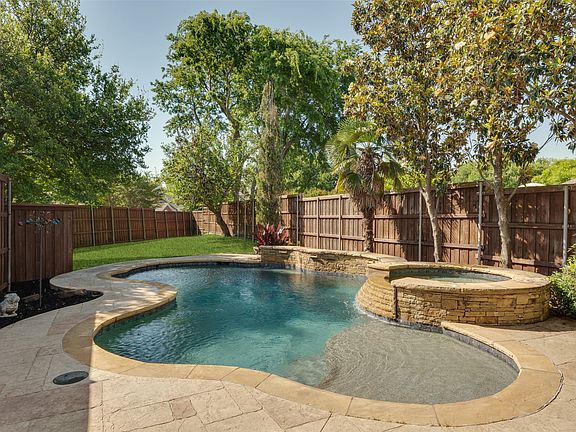 3rd image of 4420 Kelly Dr
