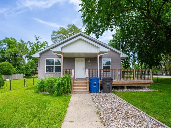 525 SE 9th St, Des Moines, IA 50309