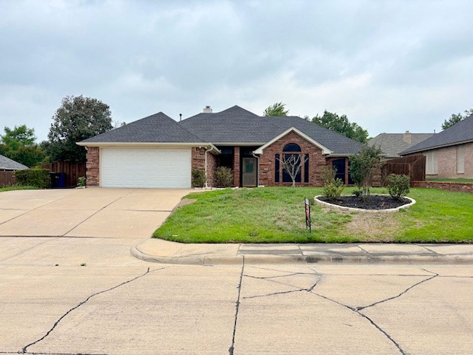 1st image of 432 Shelby Dr