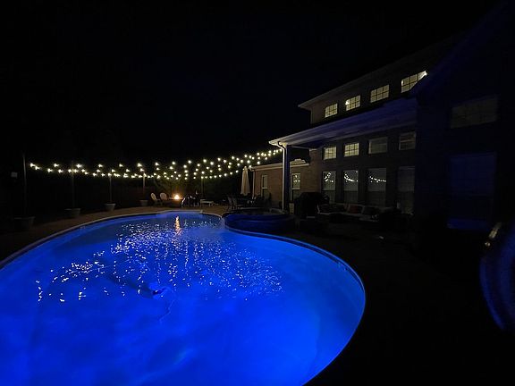 3rd image of 4505 Hampton View Dr SE