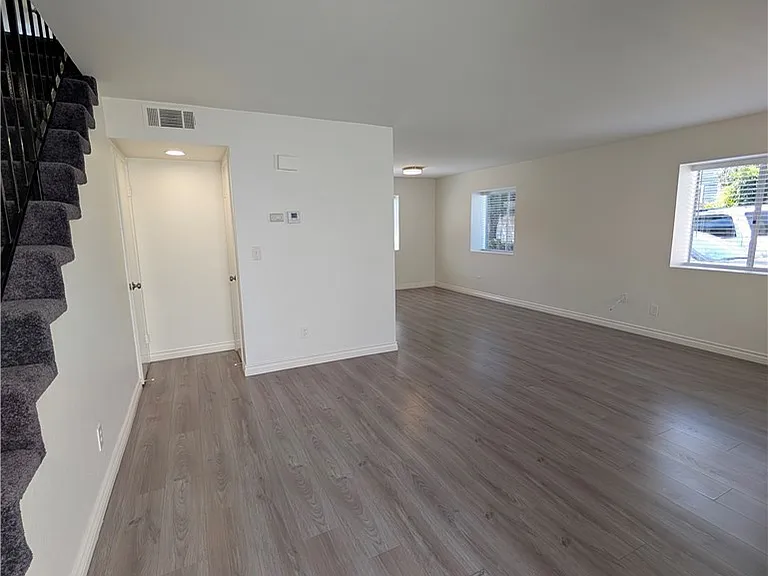 529 E Colorado Blvd #D — Photo 5