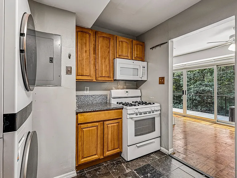8614 Manchester Rd #6 — Photo 17