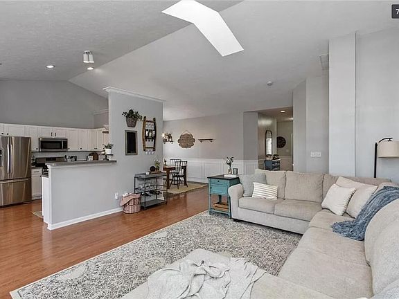 3rd image of 1111 Highland Lake Way