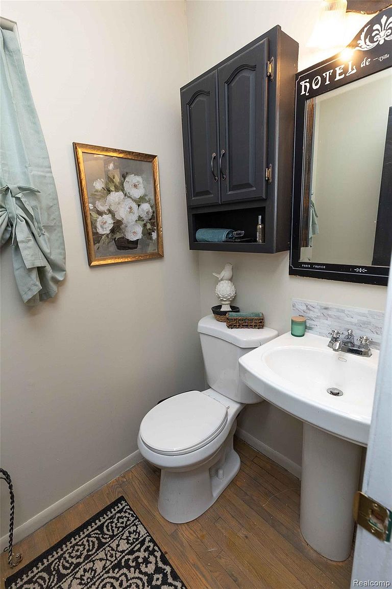 1227 N Jackson St, photo 23