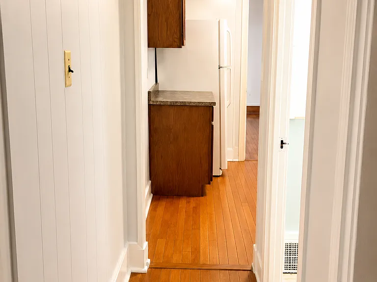 714 W Liberty St #1 — Photo 7
