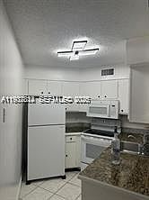 4th image of 212 Lake Pointe Dr APT 210