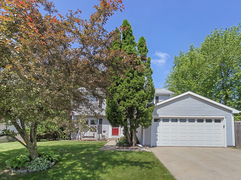 1st image of 924 Rosewood Ct