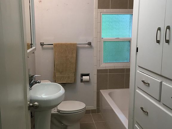 Bathroom Main Floor