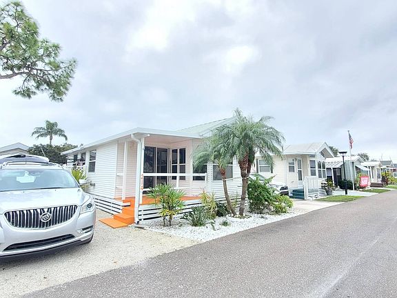 5th image of 11911 66th St #214
