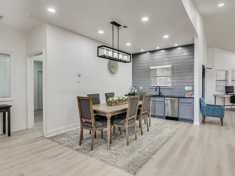 Falltree Apartments — Photo 17