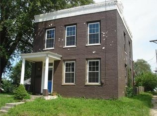 822 South St, Lexington, MO 64067