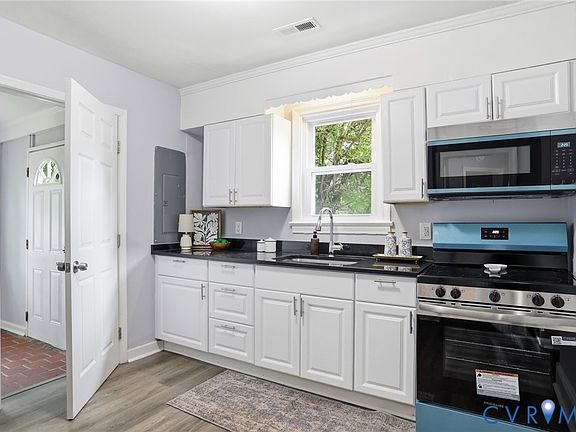 2nd image of 2311 Richmond Ave