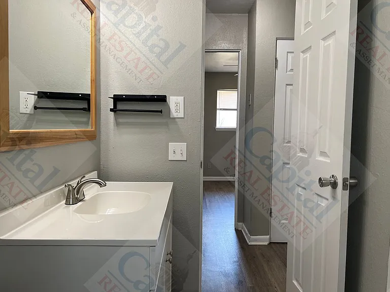 402 W Curtis Dr — Photo 15