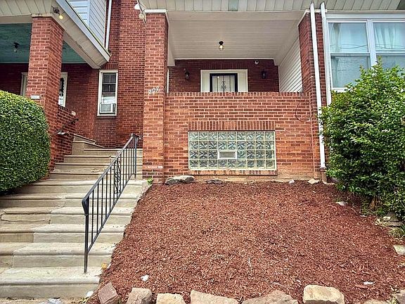 2nd image of 207 W Nedro Ave