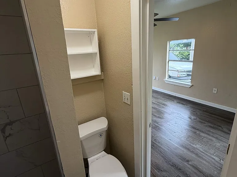 1419 W Ross St — Photo 7