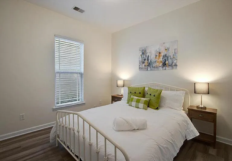 11 Summer Lake Way — Photo 12