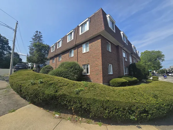 725 Broad St #4, East Weymouth, MA 02189