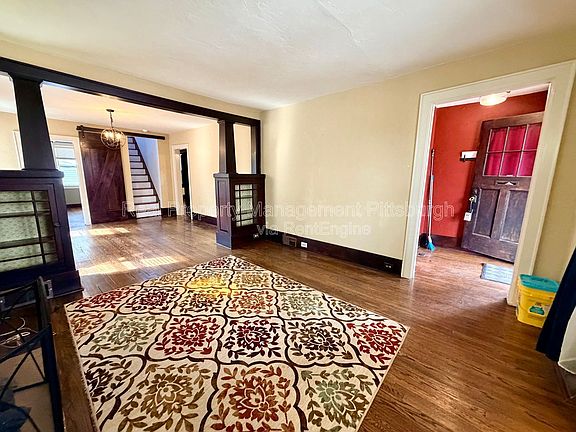4th image of 1818 Kleber St