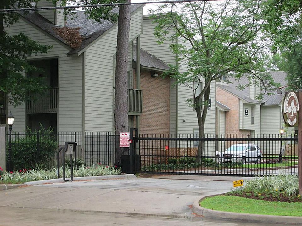 1st image of 17417 Red Oak Dr APT 133