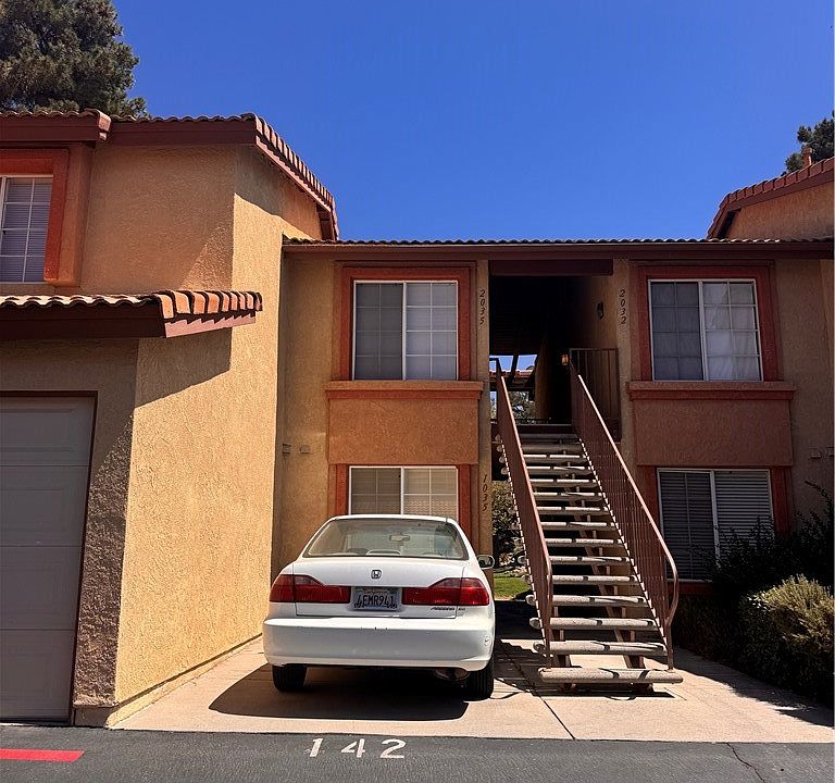1st image of 1365 Crafton Ave APT 2035