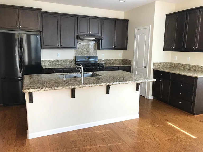 3354 Vittoria Loop — Photo 2