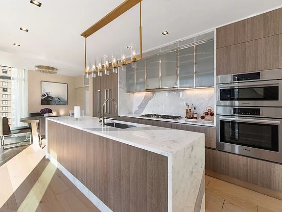 3rd image of 181 28th St #1