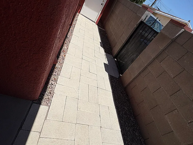 1014 N Seminole Ave — Photo 8