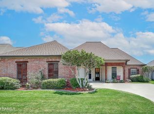 219 Brookhaven Dr, Youngsville, LA 70592