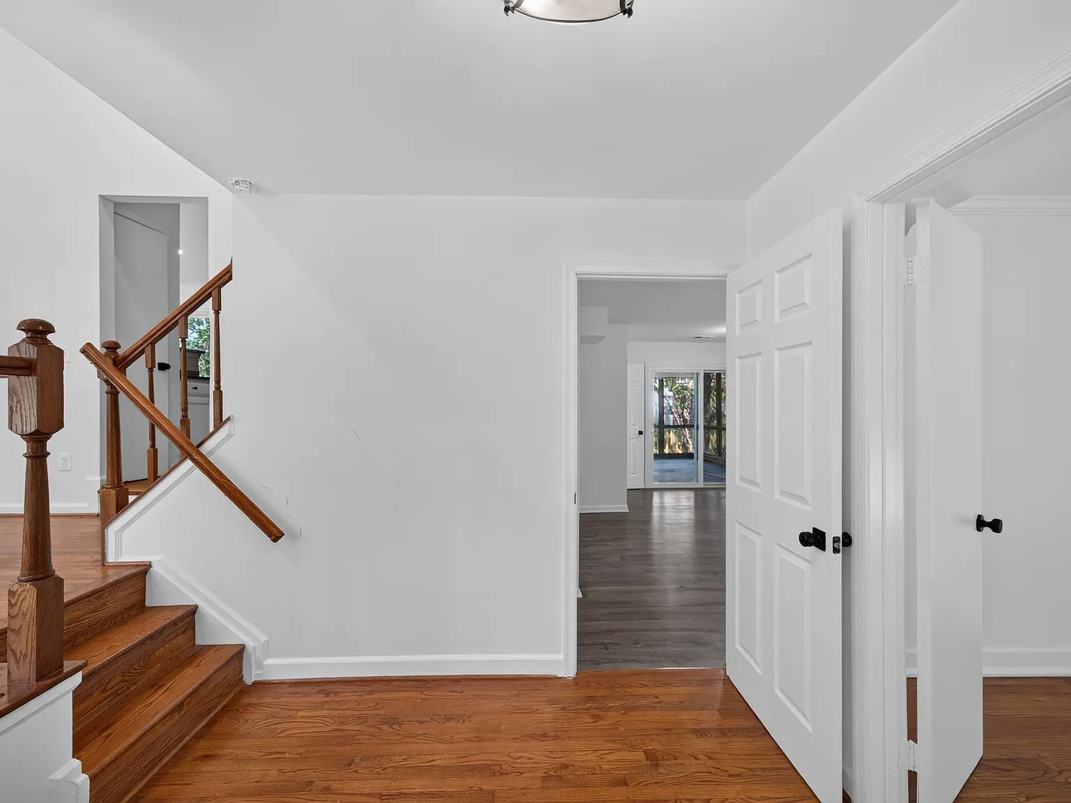 5 bed, 1592 sqft, $3,500 — Photo 4