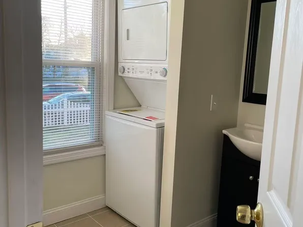 9 Shore Rd #2, Riverside, RI 02915