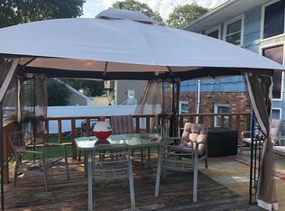 90 Barclay St, West Babylon, NY