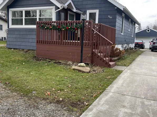 4163 Springfield St, Burton, MI 48509