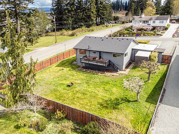 4th image of 27920 83rd Drive NW