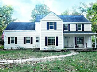 484 Hampshire Rd, Akron, OH 44313