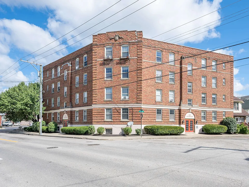 4330 Smith Rd Front Building