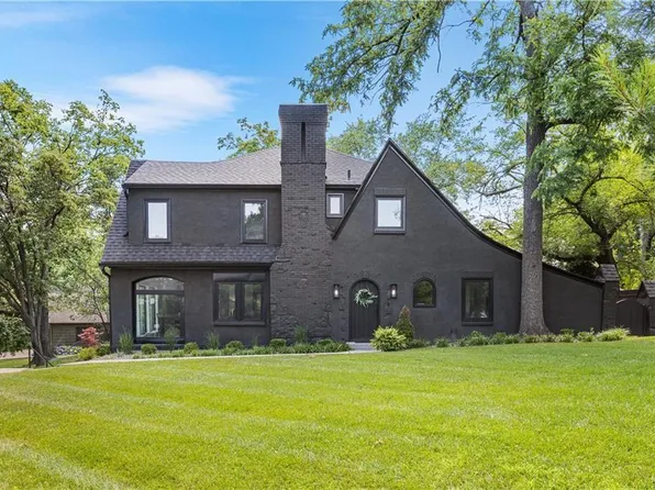 5500 Mission Rd, Fairway, KS 66205