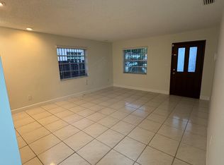 2304 SW 58th Ct, Miami, FL 33155