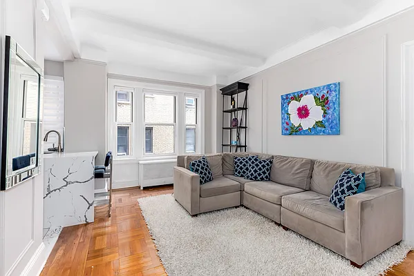 Rented by Douglas Elliman | media 14