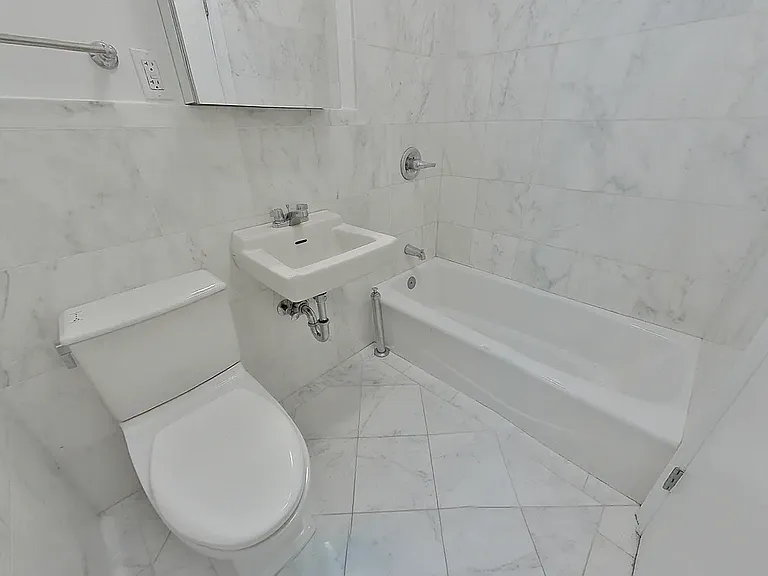 101 Lexington Ave #4D — Photo 6