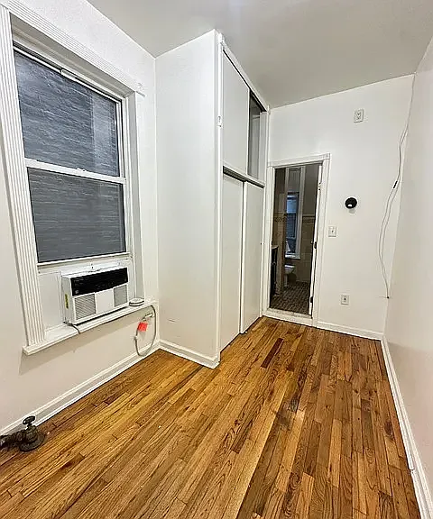 349 W Broadway #16 — Photo 9
