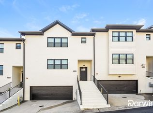 8021 Linfield Way, Sandy Springs, GA 30350