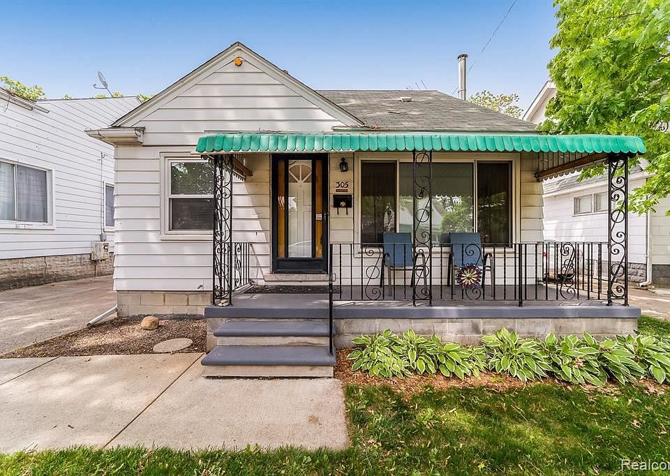 1st image of 305 E Granet Ave
