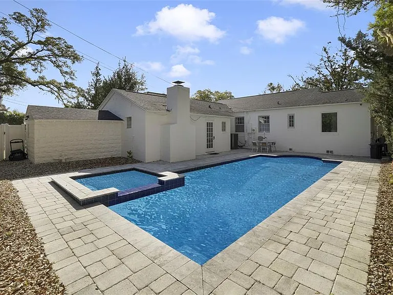 515 Florida St — Photo 11