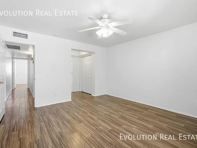 2329 N Recker Rd #86 — Photo 18