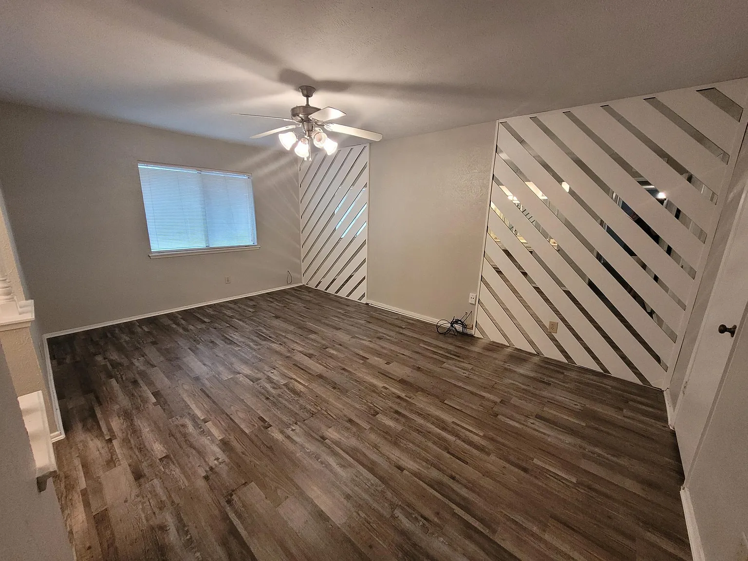 3 bed, 1947 sqft, $1,900 — Photo 2