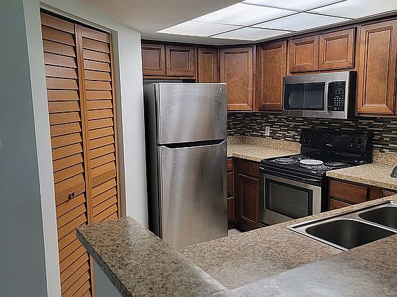4th image of 1515 Huntington Ln APT 1011