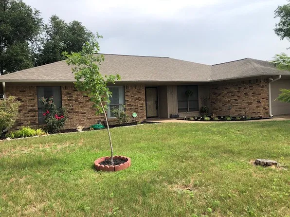 103 Ben Hogan Dr, Stephenville, TX 76401