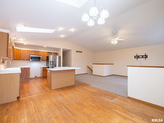 5th image of 4306 W Carrousel Ln