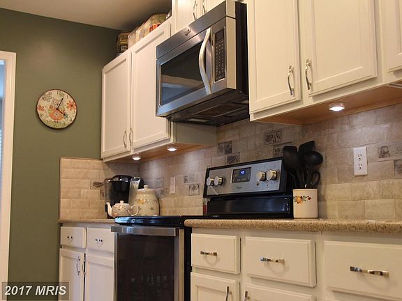 5th image of 9601 Norwick Ln